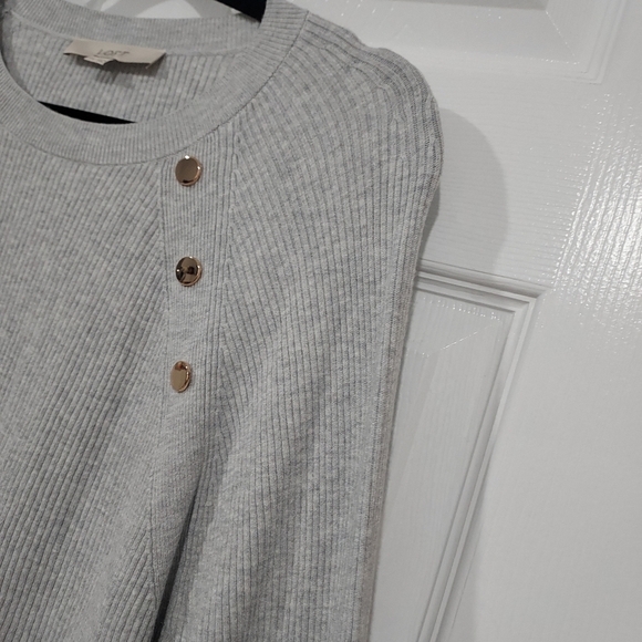 Loft Light Gray Long Sleeve Button Trim Sweater in Size XXL - Picture 8 of 12